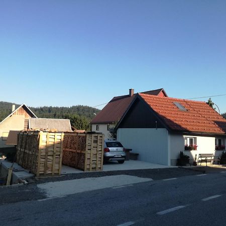Kuca Za Odmor "Jasna" Apartman Crni Lug Kültér fotó