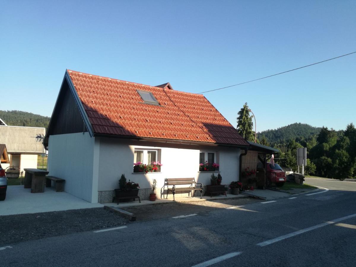 Kuca Za Odmor "Jasna" Apartman Crni Lug Kültér fotó