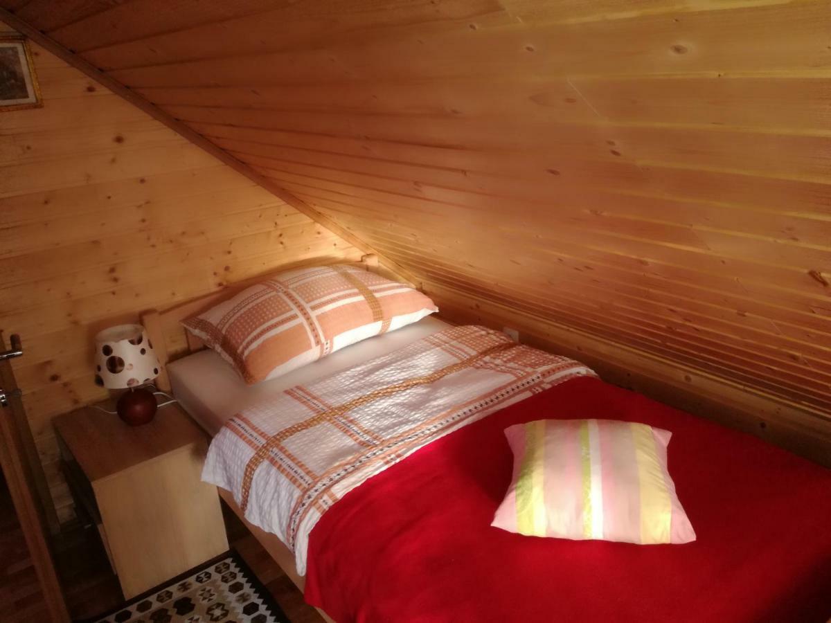 Kuca Za Odmor "Jasna" Apartman Crni Lug Kültér fotó